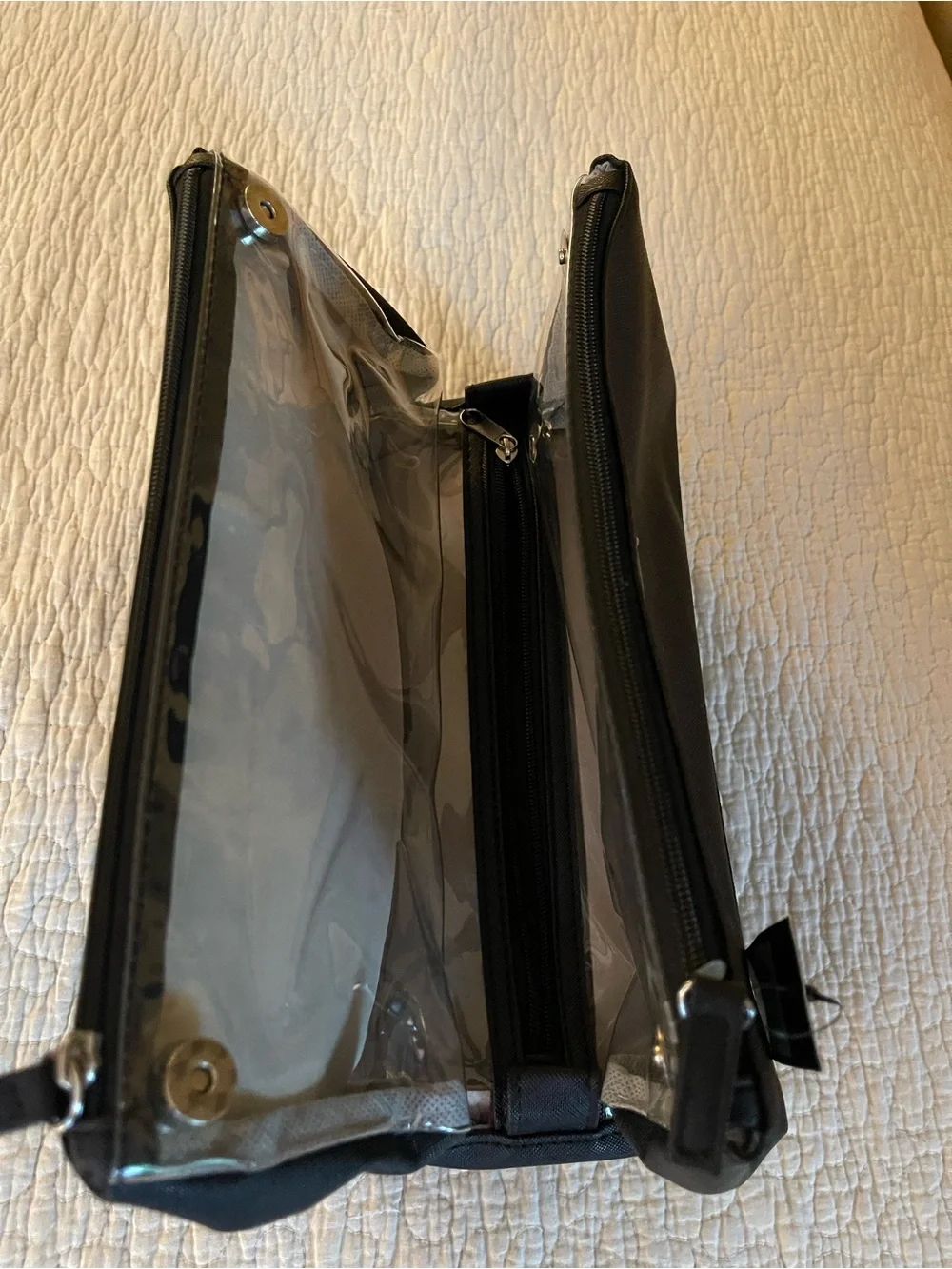 Tahari Black Toiletry Travel Kit with Logo Plate for Men/Women